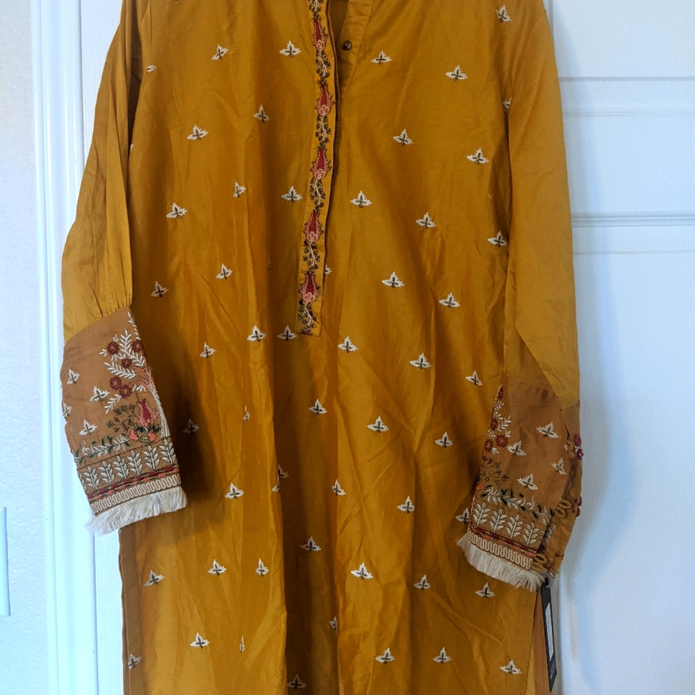 Beautiful fully embroidered shirt(kurta) limelight size medium to large